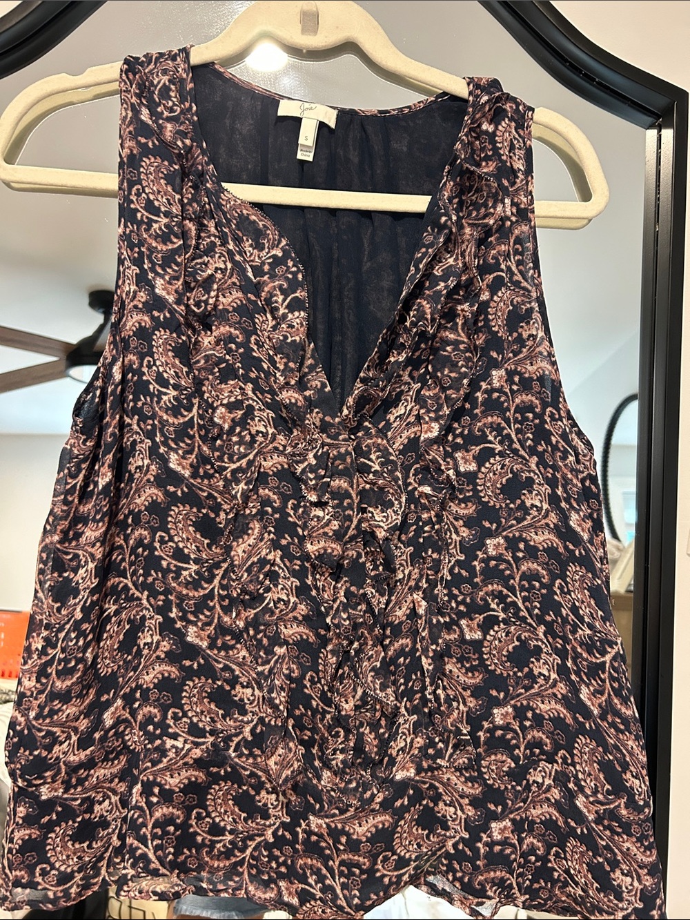 Joie Navy Sleeveless Paisley-Print V-Neck Blouse